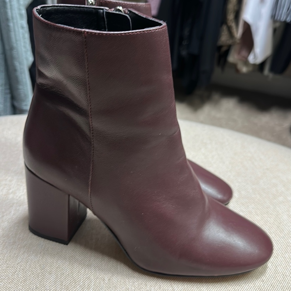 Halogen Alexa Boot size 6.5